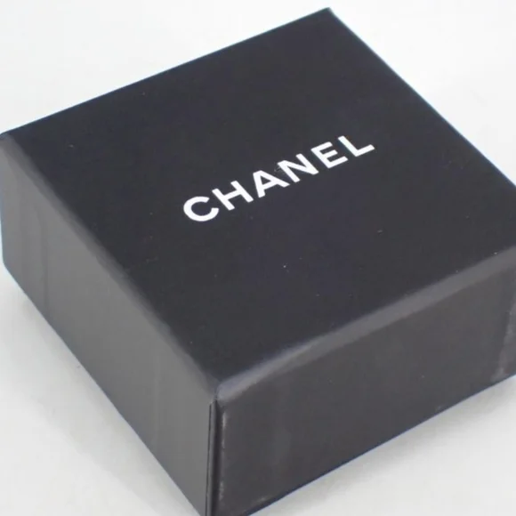 Chanel Black Enamel Bag Dangle Earrings with Pearl Accent Authentic Vintage - Picture 4 of 10